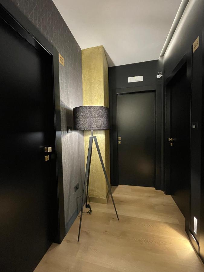 נאפולי Plebiscito Boutique Rooms מראה חיצוני תמונה
