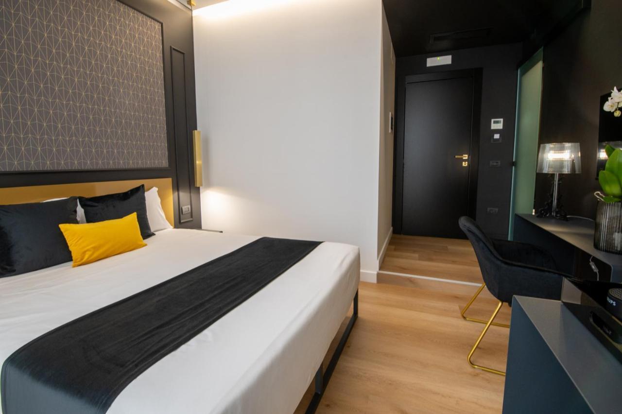 נאפולי Plebiscito Boutique Rooms מראה חיצוני תמונה